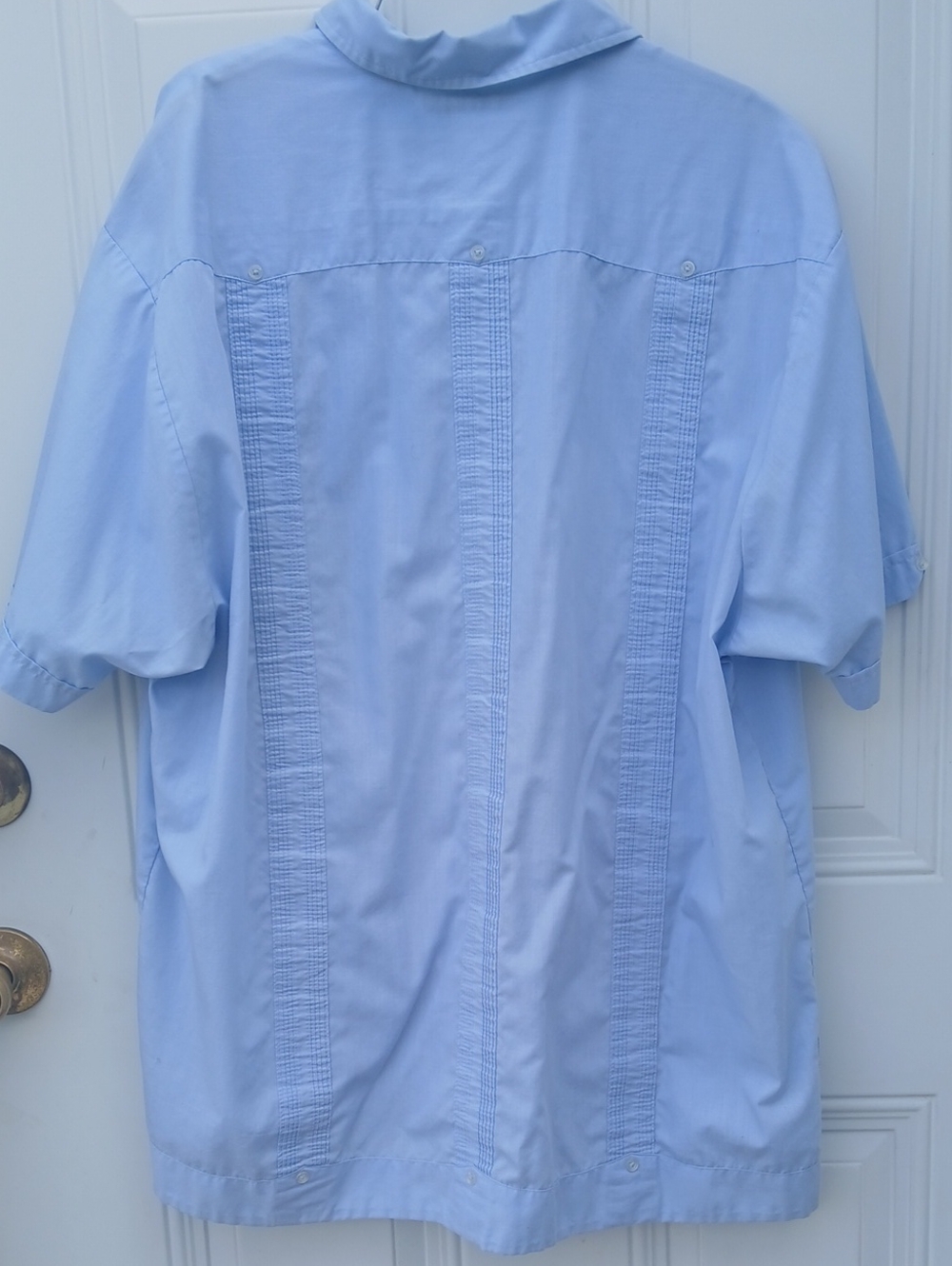 Men’s Light Blue Guayabera-Style Short Sleeve Button-Down Shirt - Picture 6 of 8